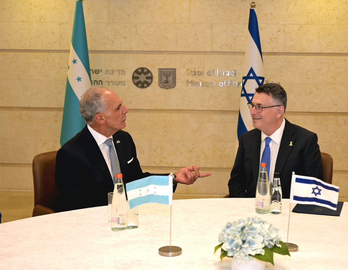 Gracias, Canciller <a href="/gidonsaar/">Gideon Sa'ar | גדעון סער</a> por su cordial bienvenida en Jerusalén. Honduras valora profundamente la amistad histórica con Israel y reafirma su compromiso de fortalecer una alianza basada en la libertad, la cooperación y el respeto entre nuestros pueblos.

Seguiremos trabajando