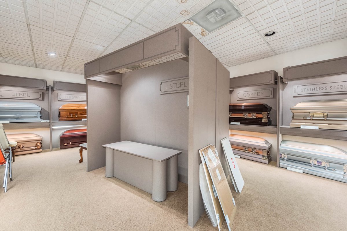 Zillow Gone Wild 🏡 tweet media