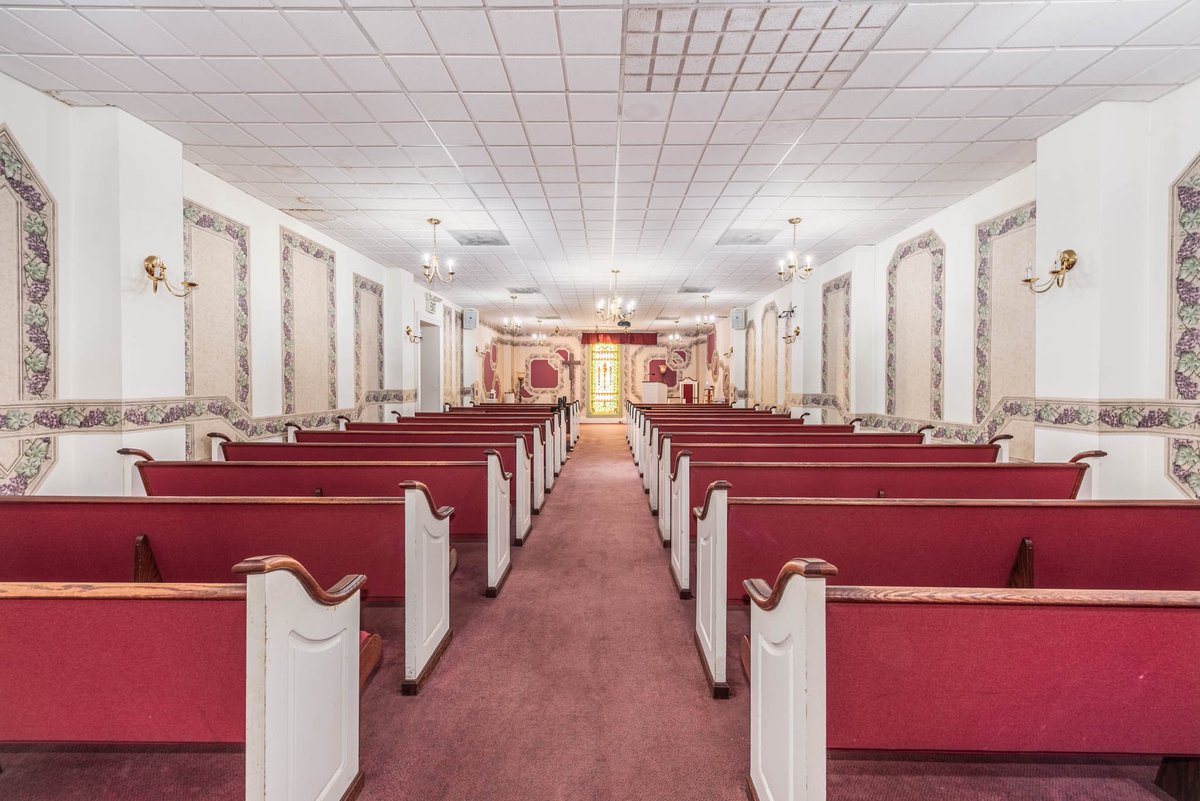 Zillow Gone Wild 🏡 tweet media