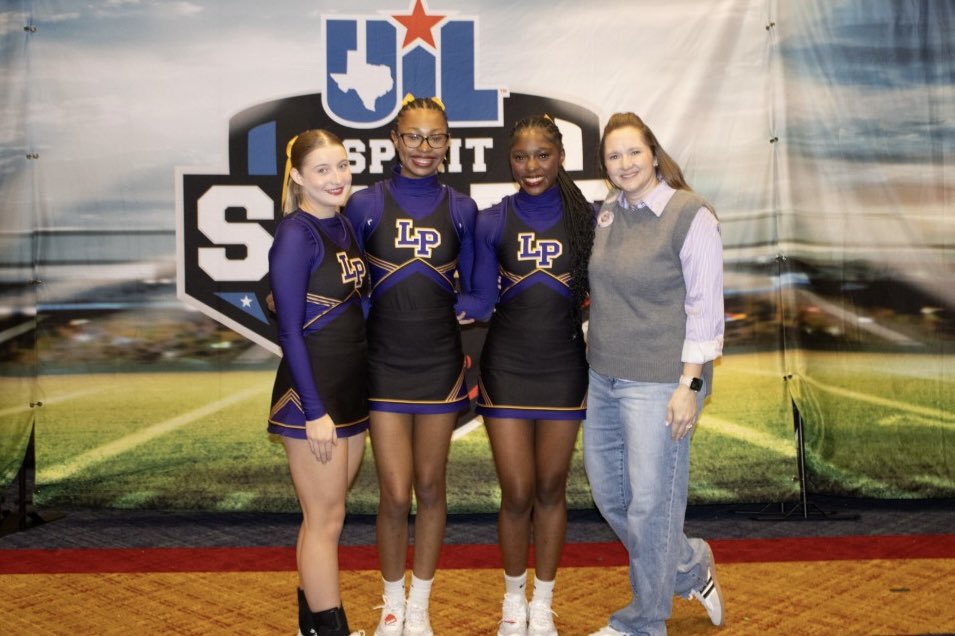 Danielle Caples tweet media