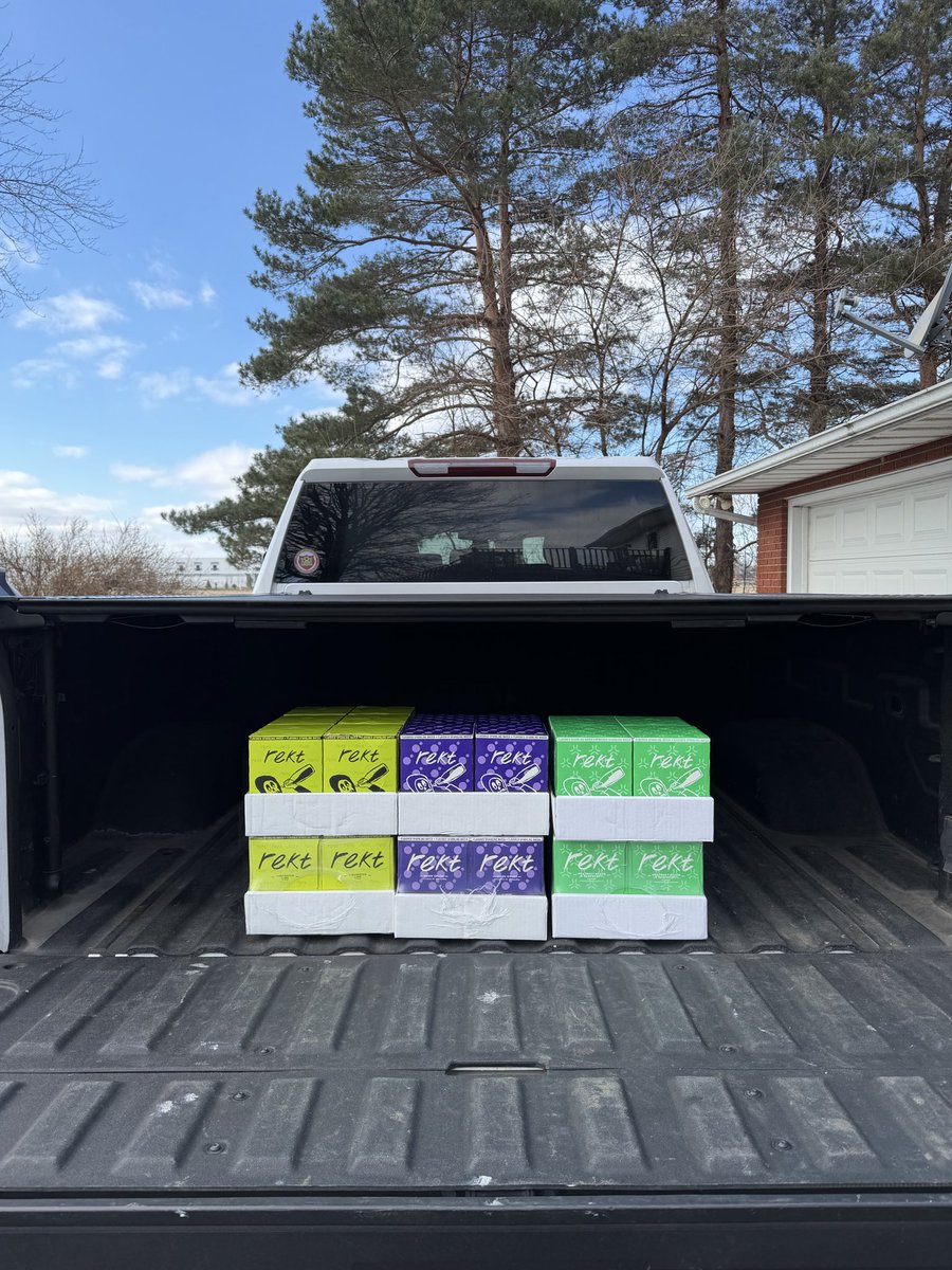 Might accidentally become the Ohio $REKT distributor. 😈💦  

General can't stop, won't stop. ✋🔥

32 more cases of the most dangerously delicious flavored water just invaded the homestead.  

<a href="/rektdrinks/">Rekt Drinks</a> y'all better check stock at your <a href="/GiantEagle/">Giant Eagle, Inc.</a> spots… your Ohio boy went