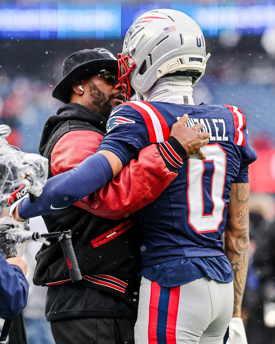 Patriots's tweet image. Island boys 🏝️

@OfficialTyLaw | @chrisgonzo28