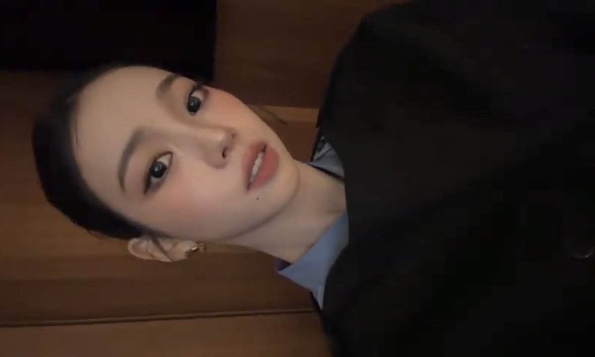 karinainmood's tweet image. 