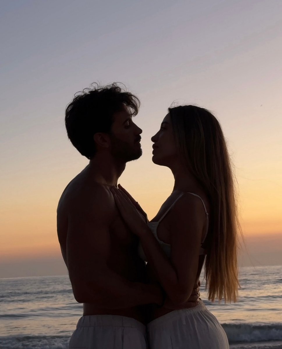 longbowski's tweet image. Você é o detalhe bonito que meu coração faz questão de notar todos os dias. Entre a pressa do mundo e os ruídos da vida, é em você que eu encontro calma, sentido e aquele sorriso silencioso que só o amor sabe dar. Você é a minha pessoa favorita 🤍