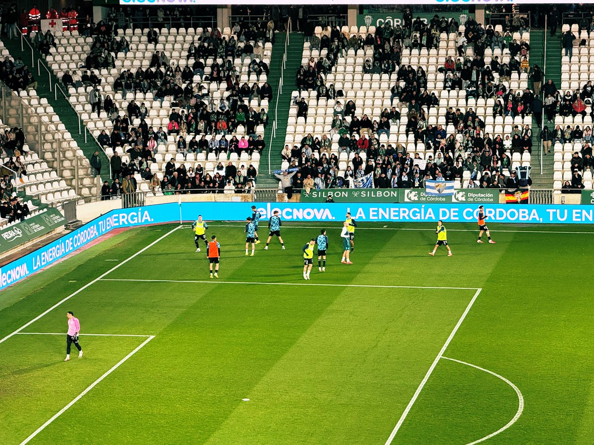 DeportesCopeMLG's tweet photo. 🙌🏼🙌🏼🙌🏼 Salta a calentar el Málaga, que vestirá de negro, al perfecto césped de El Arcángel

👉🏼 Te lo contamos desde ya con la narración de @fjbautista la animación de @pedringj y los comentarios de @Borimoreno

📻 97.1FM • 882AM
💻 https://t.co/DTnghTF7Ha https://t.co/tCSxnP22fr