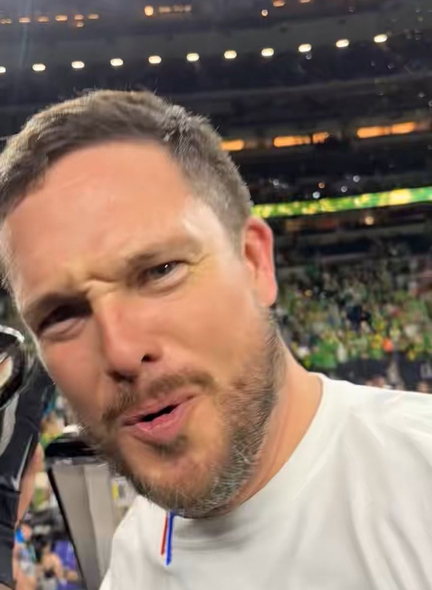 Hightop Oregon tweet media