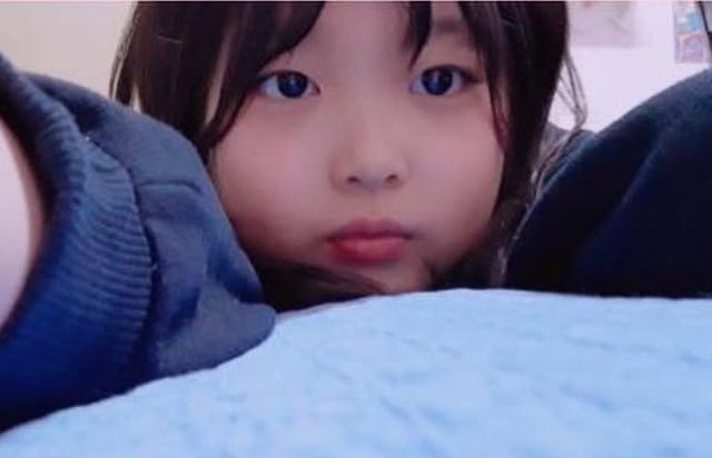 sphfortz's tweet photo. yoonchae em 2016 as bochechas to morrendo de amor https://t.co/awMlaunZQi