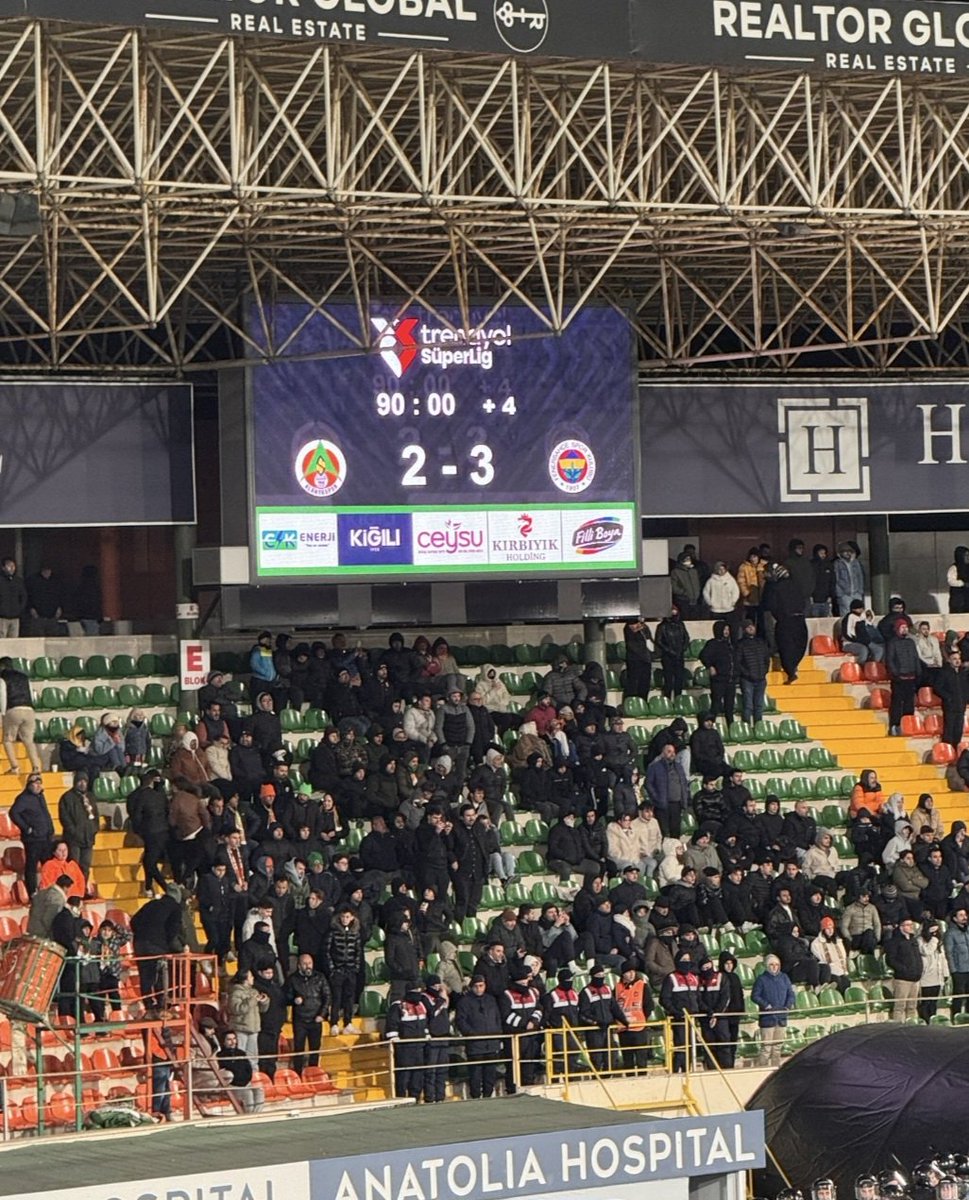 eekoglu's tweet image. FENERBAHÇE💛💙 NOKTA
Aldık Alanya dan dönüyoruz Kaş a
Yenik duruma düşünce bile FENERBAHÇE taraftarı daha da kenetlendi.Hocanın da dokunuşuyla bitti
Hakem dürzi milisini yorumcular konuşsun
58 yıllık FENERBAHÇE liyim lannn