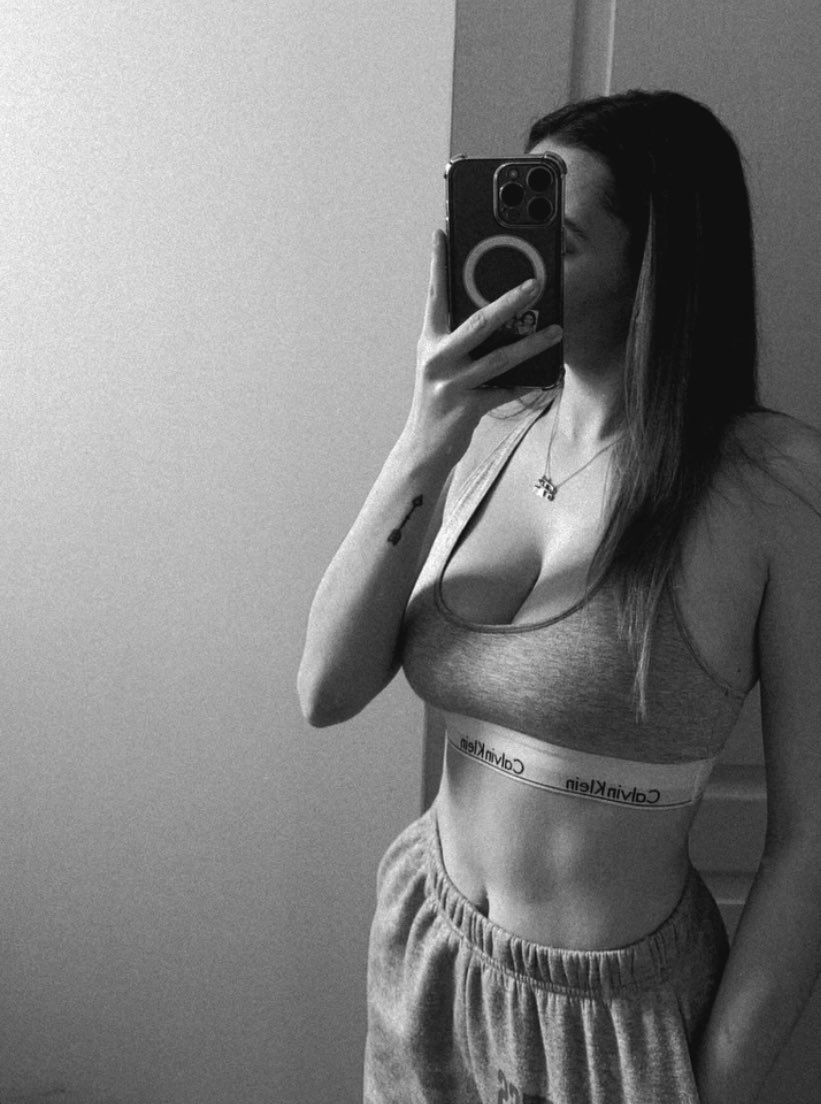 manon♥️ tweet media