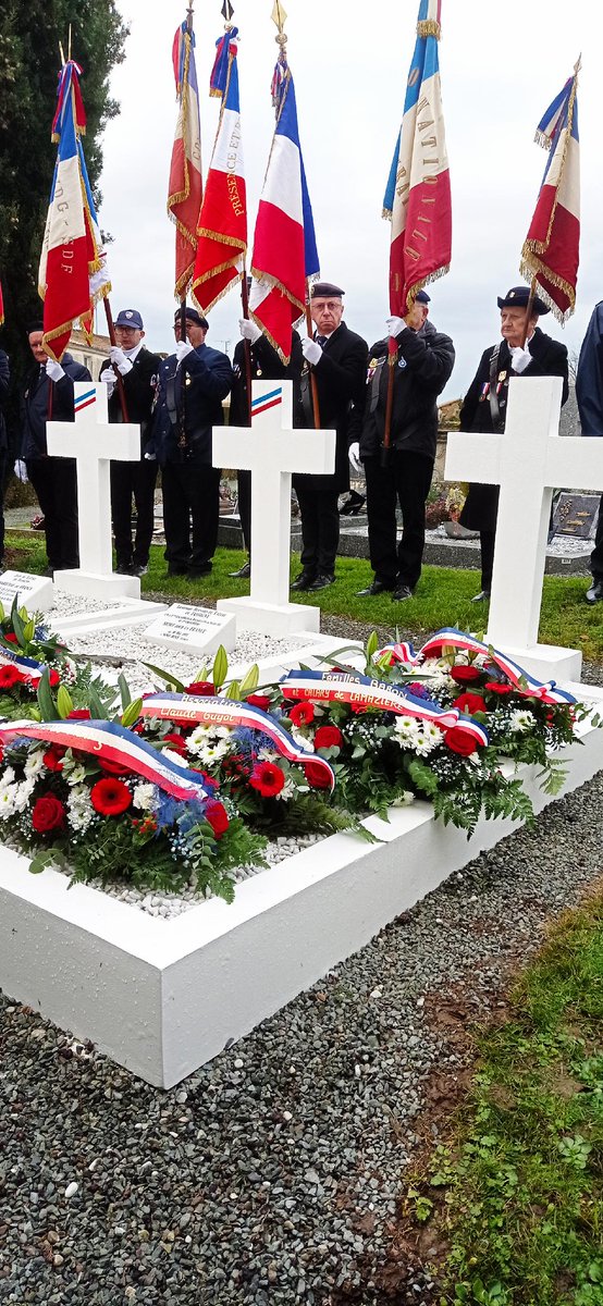 Aujourd'hui, nous avons participé à la commémoration du 74ᵉ anniversaire de la disparition du maréchal Jean de Lattre de Tassigny à Mouilleron-Saint-Germain.
Merci aux comités du #SouvenirFrançais présents ! 
 #Vendée #PaysdelaLoire
