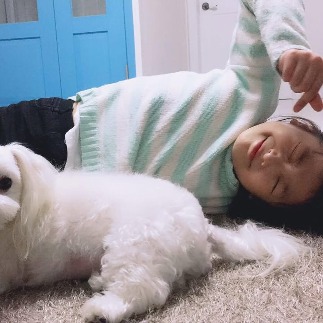 KATSEYEBRASIL's tweet image. NENÉM! EYEKONS World via Instagram. 

"2016 por Yoonchae 🩵"