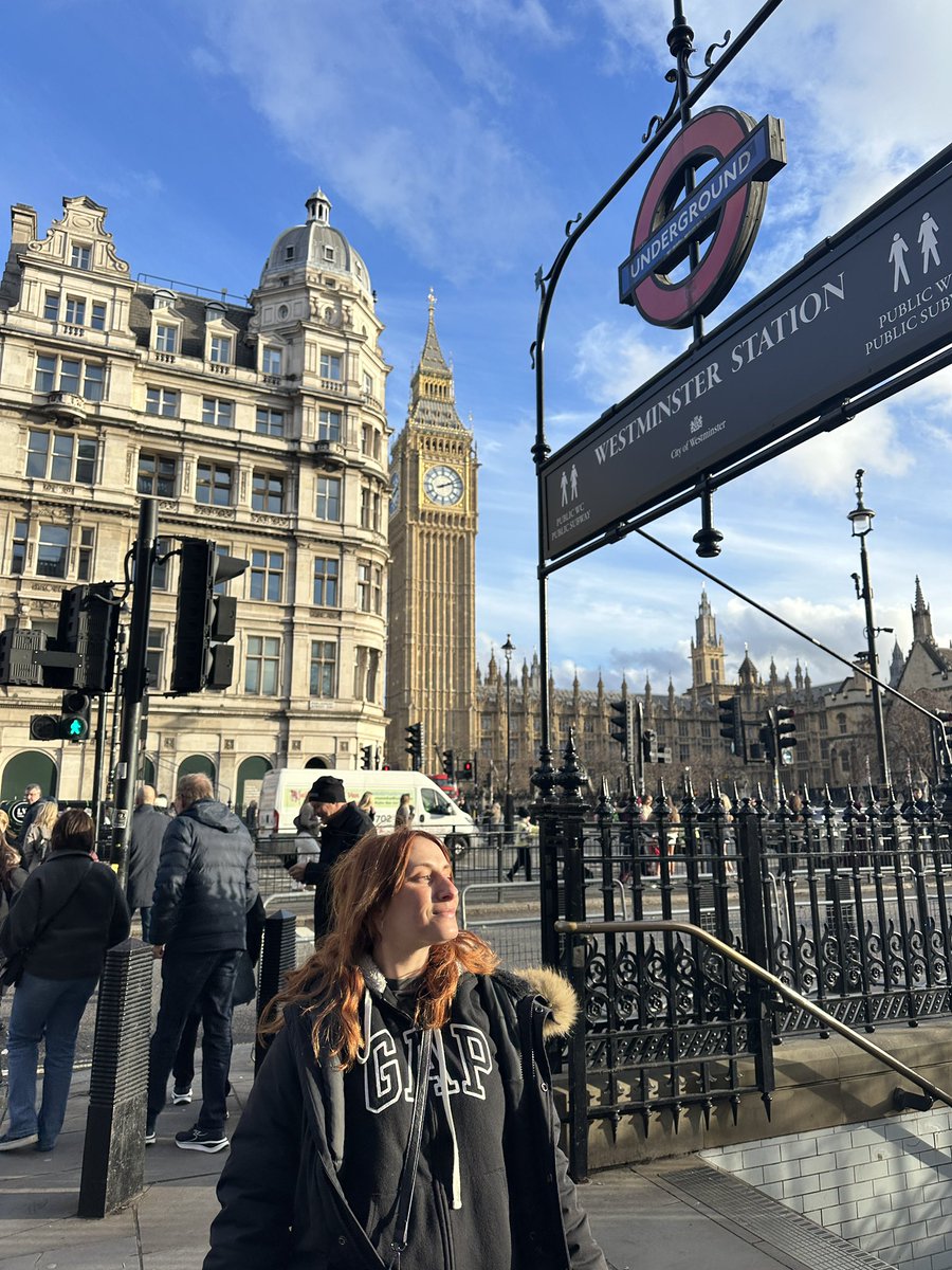 Ltk95_'s tweet photo. Segunda vez en Londres y me traigo recuerdos muy chulos https://t.co/jwd47Fzt6d