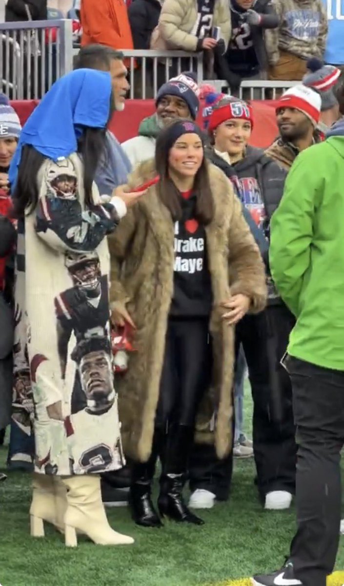 Ann Michael Maye, #Patriots QB Drake Maye's wife, wearing an ...