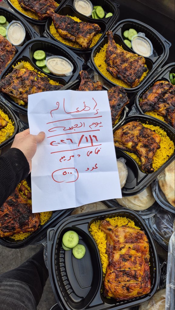 urfavdentist__'s tweet image. بإذن الله هنعمل وجبات اطعام الجمعه ساعدوني
اجمع اكبر عدد وجبات ونطعم ناس غلابه جدا وعاوزين نحاول نعملهم لحمه 
للمساعده وتقدرو تيجو توزعو معانا وتجيبو وجبات بنفسكم وتوزعو وتشوفو الوضع 
محدش يكسل❤️
المنطقه محتاجه جداوبيستنو الوجبه
Cash 01069874675 
و انستا باي m.farag1994@instapay