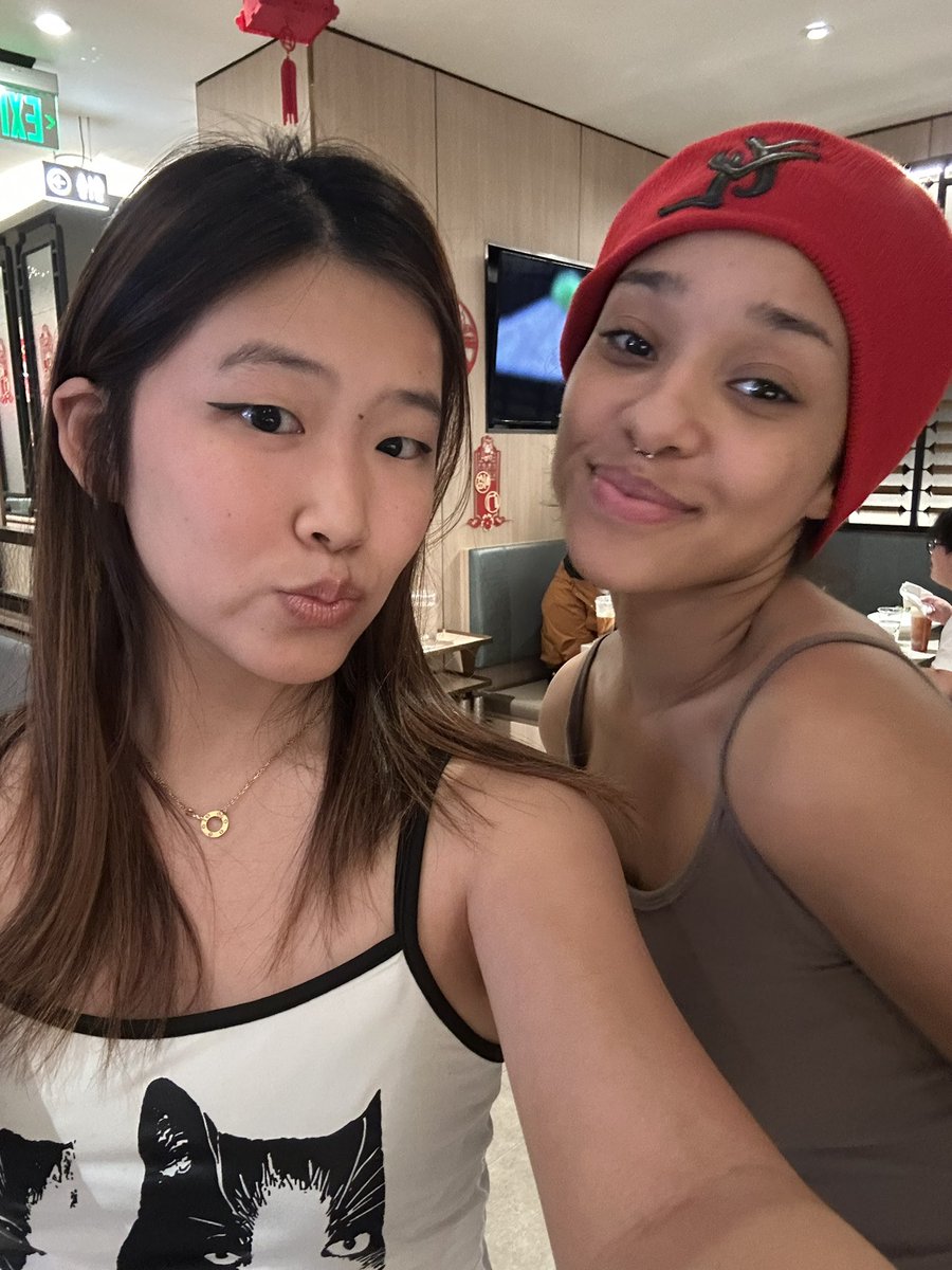 jess 🫐 tweet media