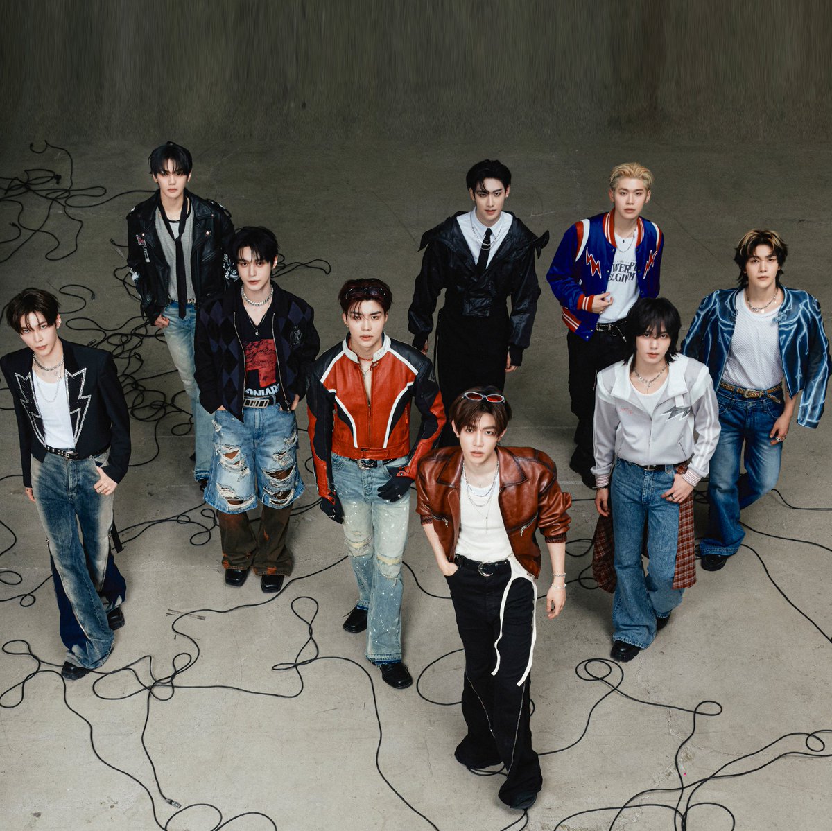 koreansales_twt's tweet image. 🇨🇳 Top 20 QQ Music K-Pop Weekly Chart (2026.01.09~2026.01.15)

1. #Apink Love Me More ⬆️
2. #ILLIT NOT CUTE ANYMORE ⬇️
3. #DxS Rockstar (#DK Solo) 🆕
4. #ZEROBASEONE Running to Future 🆕
5. #ANNIE, #WOOCHAN WHERE YOU AT 
6. #HENRY Cold Air 🆕
7. #DxS Blue 🆕
8. #ILLIT Sunday…