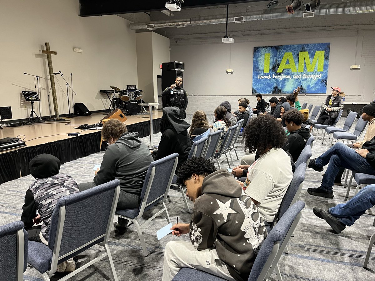 str8st's tweet image. Thank you Buffalo Wild Wings for our food last night. Blessed as Deputy Denas Brown shared the devotional for our Guys Night. Appreciate your continued prayers for Straight Street.