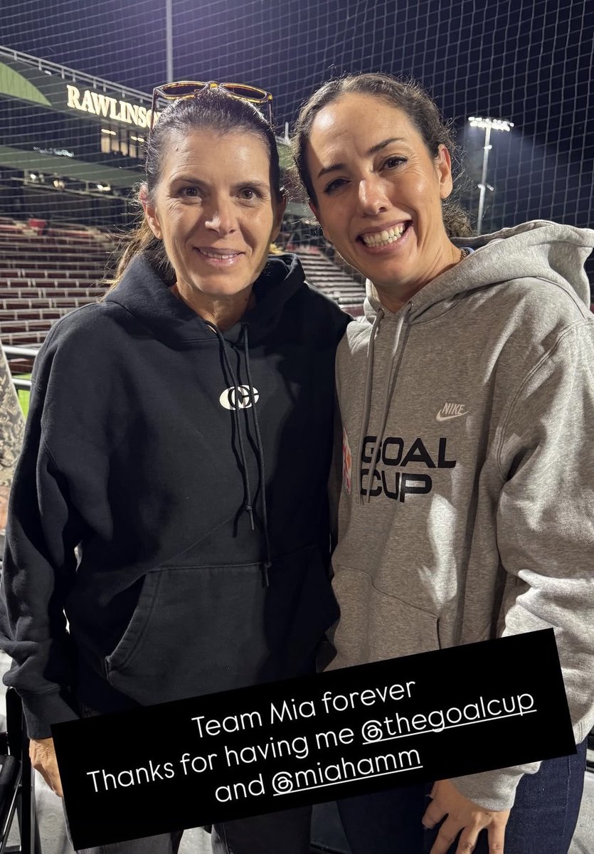 caitscroptop's tweet image. aww Mia in her CC logo hoodie yesterday ❤️