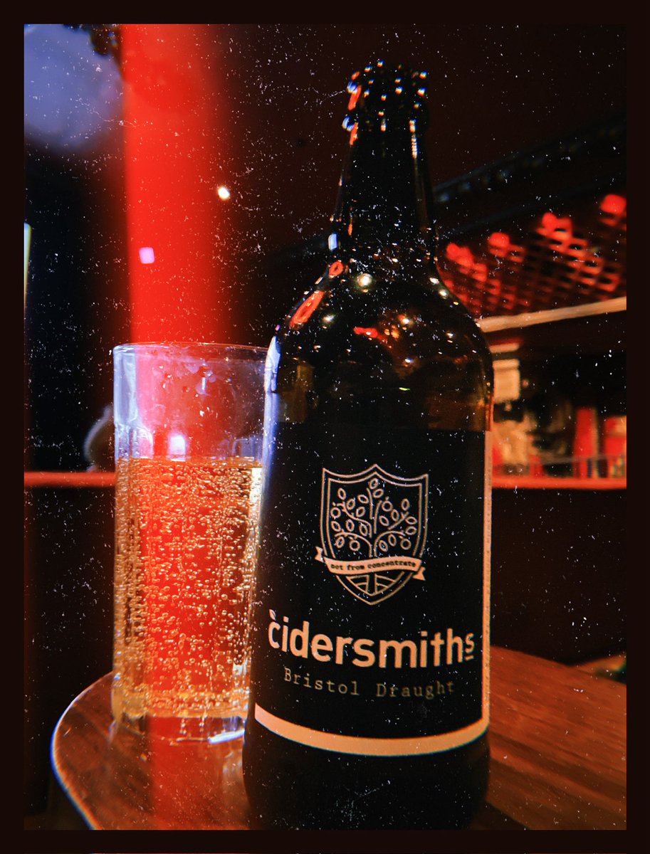 mittu12's tweet photo. #AlphabetChallenge
#WeekBforBooks “Cider with Rosie” Laurie Lee https://t.co/Dd24XMP9ap