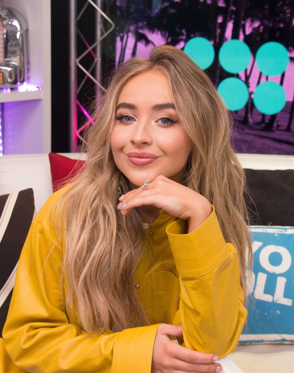best of sabrina carpenter tweet media