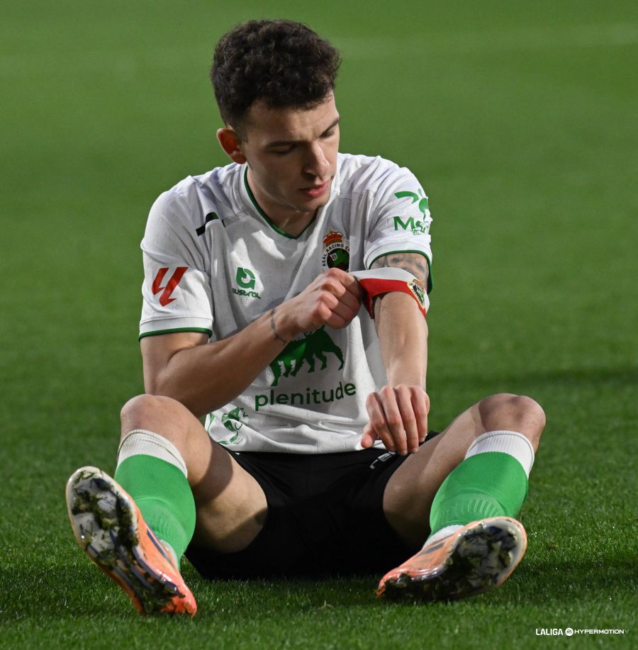 El show de Iñigo Vicente en la tarde de hoy en datos estadísticos:

📌 ⚽ Gol.
📌 🅰️ Asistencia.
📌 3 pases clave.
📌 91% en pases (32/35).
📌 89% en pases en campo contrario (25/28).
📌 5 recuperaciones.