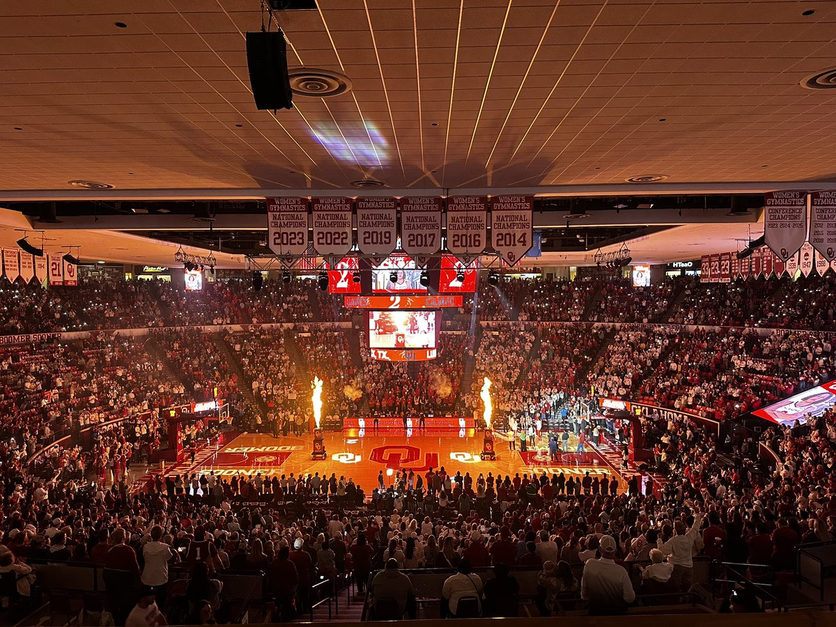 _RyanChapman's tweet image. No. 6 LSU vs. No. 13 Oklahoma 

#Sooners looking to snap a two-game skid in front of their first sellout LNC crowd since 2009. 

Let us basketball