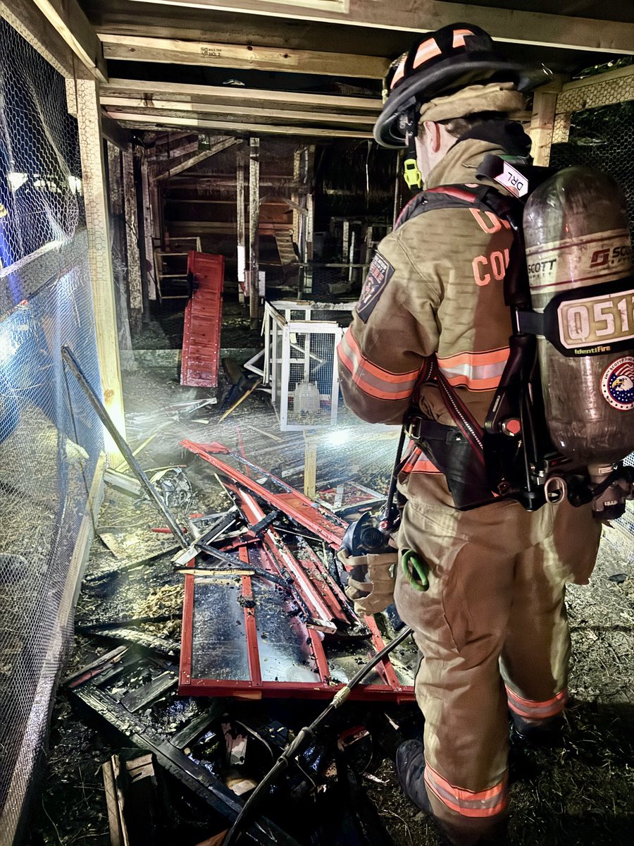 🧊With the recent freezing temperatures, use extra caution when using heating lamps for animals. 🐓🐖🐑

🚒 Last night, our firefighters responded to a fire in a chicken coop in the Town of Argyle. Fortunately, the fire was quickly contained, but situations like this can spread.