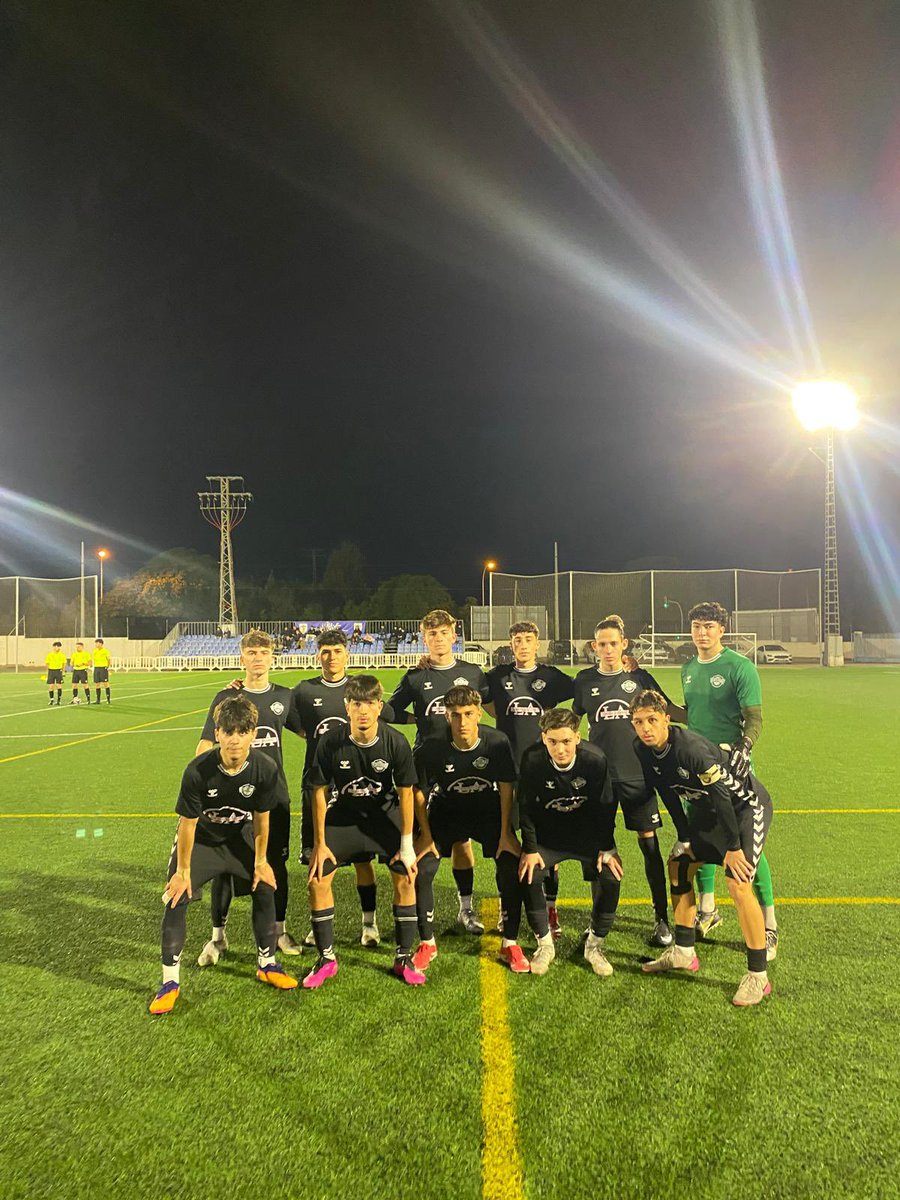 BaseCFIntercity's tweet image. 🏆 𝗝𝗼𝗿𝗻𝗮𝗱𝗮 𝟭𝟱 - 𝗟𝗹𝗶𝗴𝗮 𝗖𝗼𝗺𝘂𝗻𝗶𝘁𝗮𝘁 𝗝𝘂𝘃𝗲𝗻𝗶𝗹

🖤⚔️ 𝗝𝘂𝘃𝗲𝗻𝗶𝗹 “𝗔”

0️⃣ CF Intercity
2️⃣ FBCD Catarroja

💪🏻 Se intentó hasta el final, pero no hubo recompensa 

🖤 ¡𝐀́𝐧𝐢𝐦𝐨 𝐞𝐪𝐮𝐢𝐩𝐨!