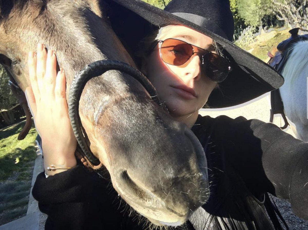 amy 💫 tweet media