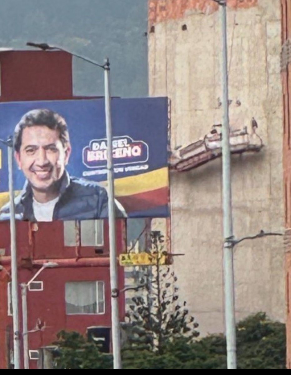 migueldelrioabg's tweet image. La “coherencia” de un candidato “austero”. En el mismo sentido de su preocupación hace años: de dónde sacará la plata para una valla tan costosa? Ya engañó a sus electores una vez en el concejo dejándolos abandonados. Artificios para engañar incautos.