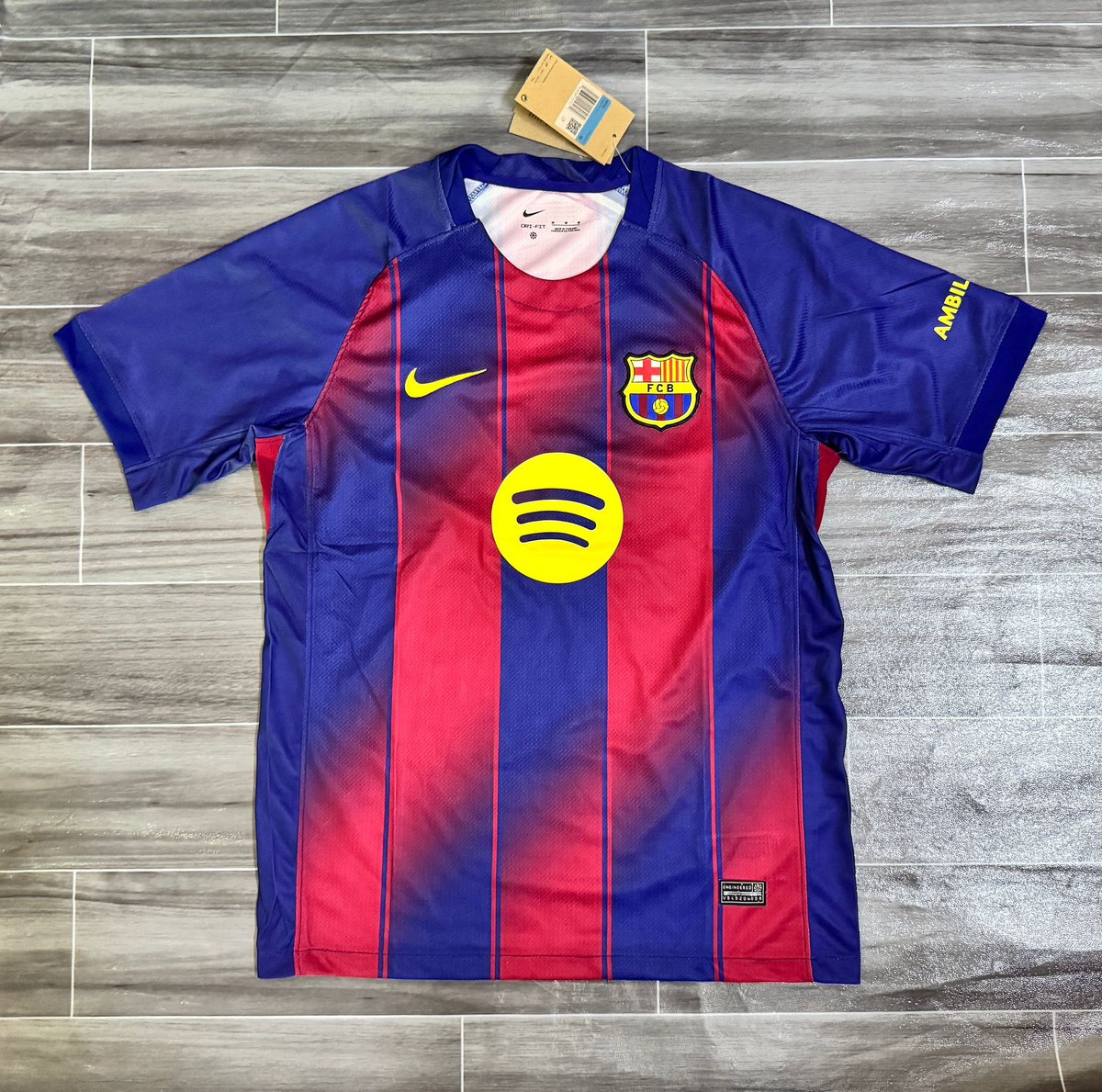 FutHoops's tweet image. Real Sociedad - FC Barcelona

💲 20€ con envío incluido 

✉️ Pedidos por MD