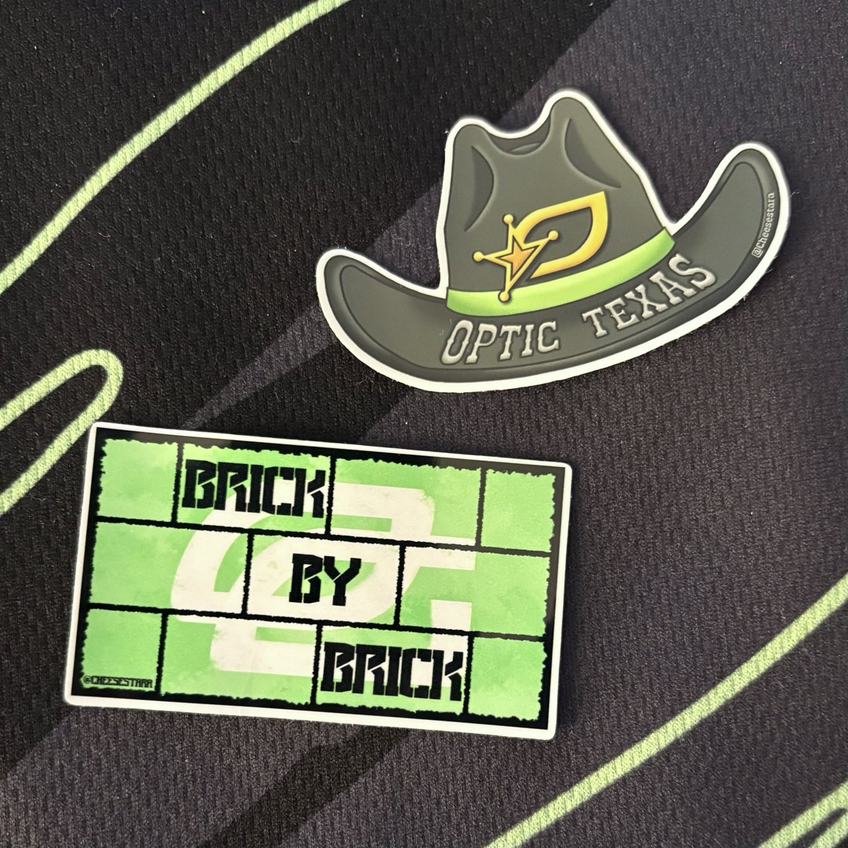 My stickers for the OpTic Major arrived!! 🥳 Let <a href="/Werliboi/">Werliboi</a> or me know if you’re going to the event and want some! There’s a limited amount, so only one of each design per person please ☺️💚