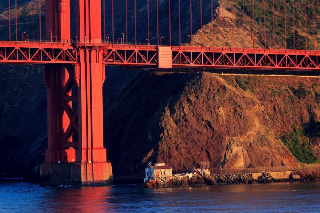 luusssso's tweet image. The Golden Gate Bridge is the single best American infrastructure project ever built and you can’t tell me otherwise