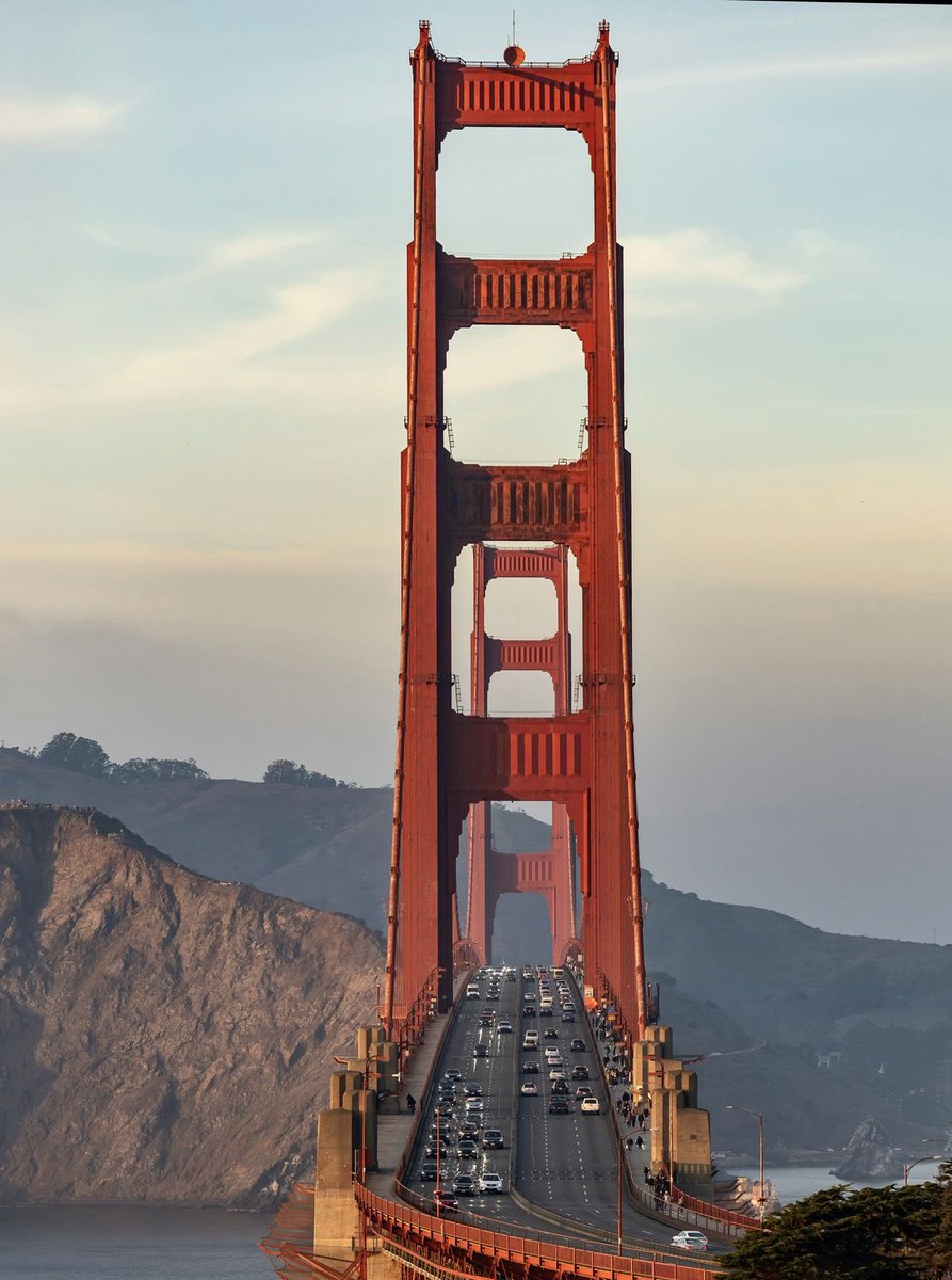 luusssso's tweet image. The Golden Gate Bridge is the single best American infrastructure project ever built and you can’t tell me otherwise