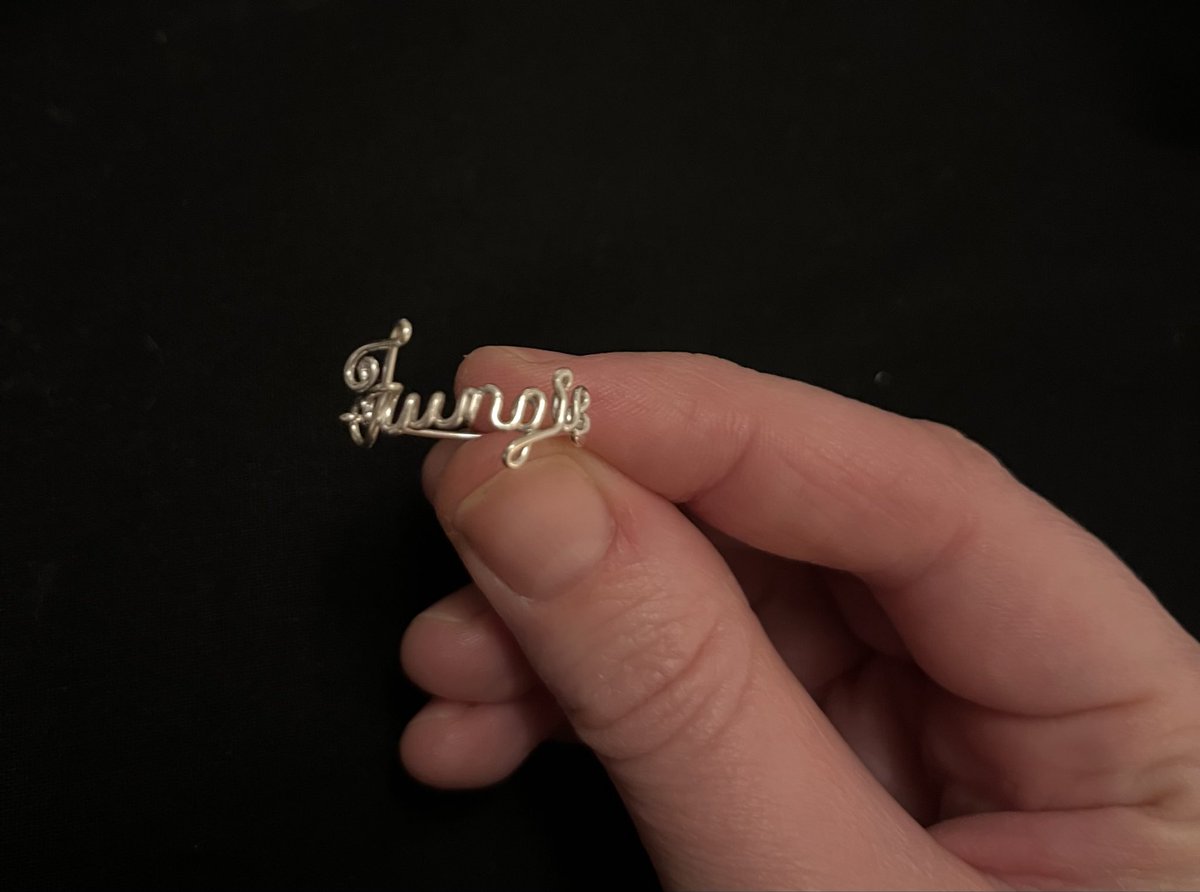 Ciara_Knight's tweet photo. Lost my purity ring. Absolutely devastated. If anyone sees it please get in touch https://t.co/W0UigzGuFC