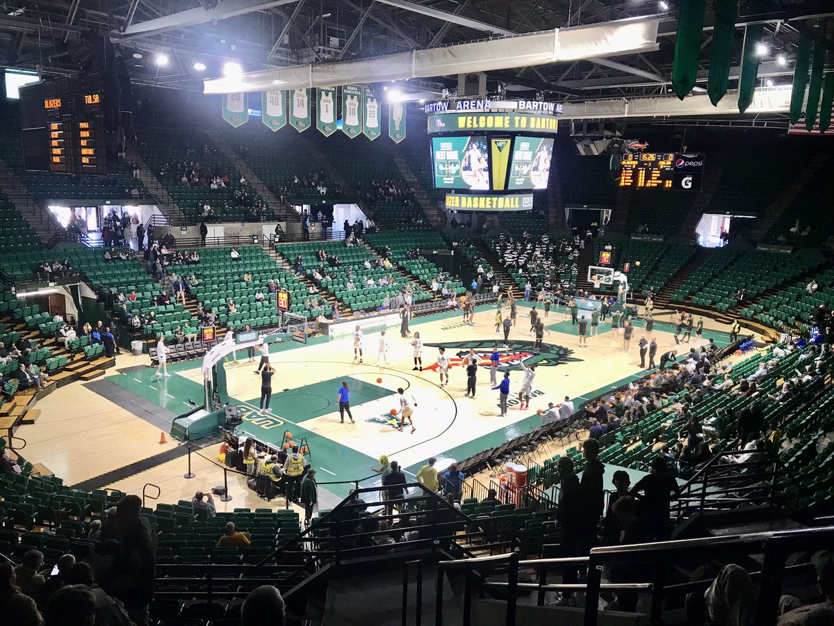 KendrickJMack's tweet photo. Let’s go, BLAZERS!!!🏀🏀🏀 https://t.co/MNF3ef9XzG