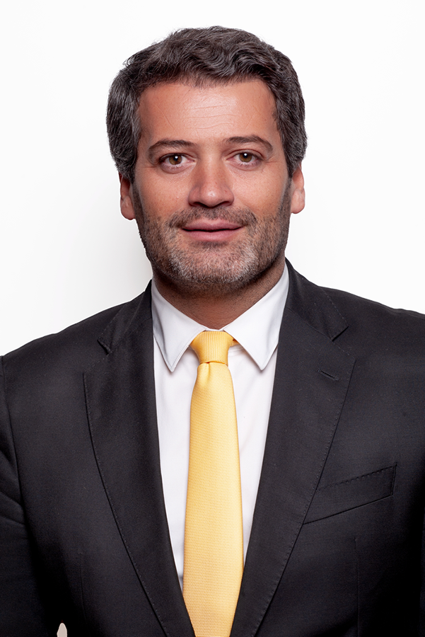 ESTOU PRONTO PARA CHAMAR ESTE HOMEM DE PRESIDENTE !!! VOTO NELE NA SEGUNDA VOLTA !