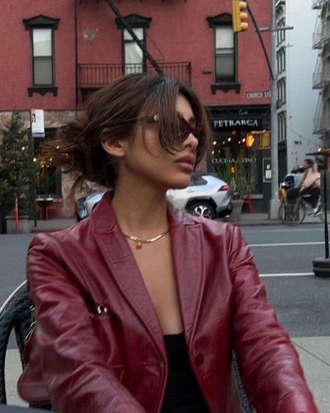 Diorgirlx's tweet image. Cherry red aesthetic