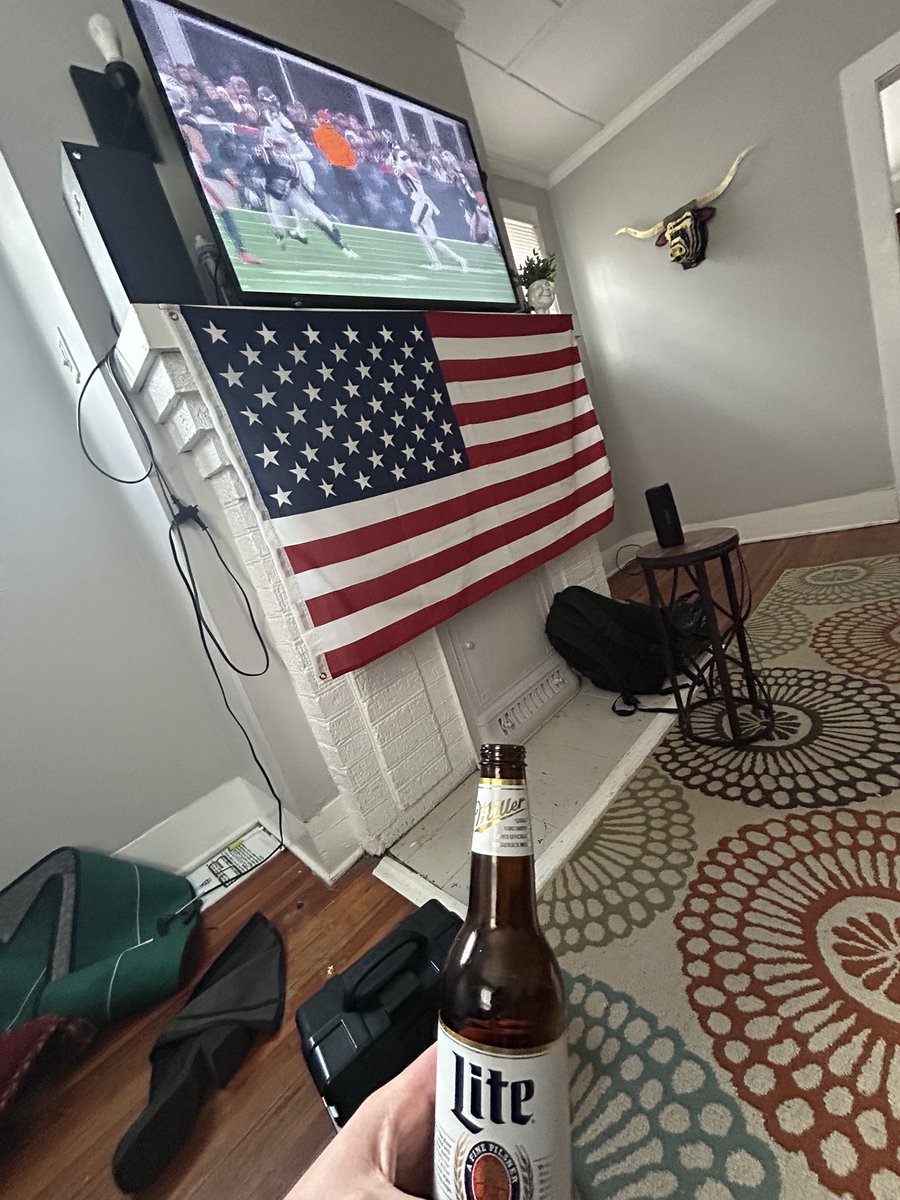 _Lavar_Baller_'s tweet photo. Shoutout to the King ✊🏿 for giving me and the fellas an extra Saturday this weekend #MLK https://t.co/87T6FnnNKS