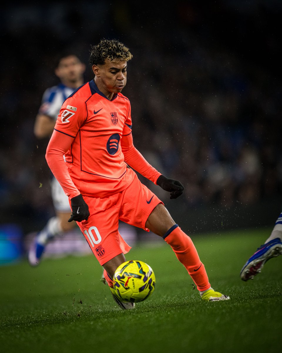 17' Lamine Yamal vient de dribbler quatre joueurs avant de servir Fermin Lopez dans la course. Génie 👌 (0-0) #RealSociedadBarça