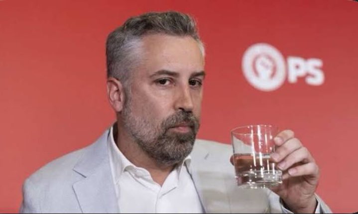 Pedro Nuno Santos ao perceber que o segredo para ganhar eleições era fazer-se de morto.🥸