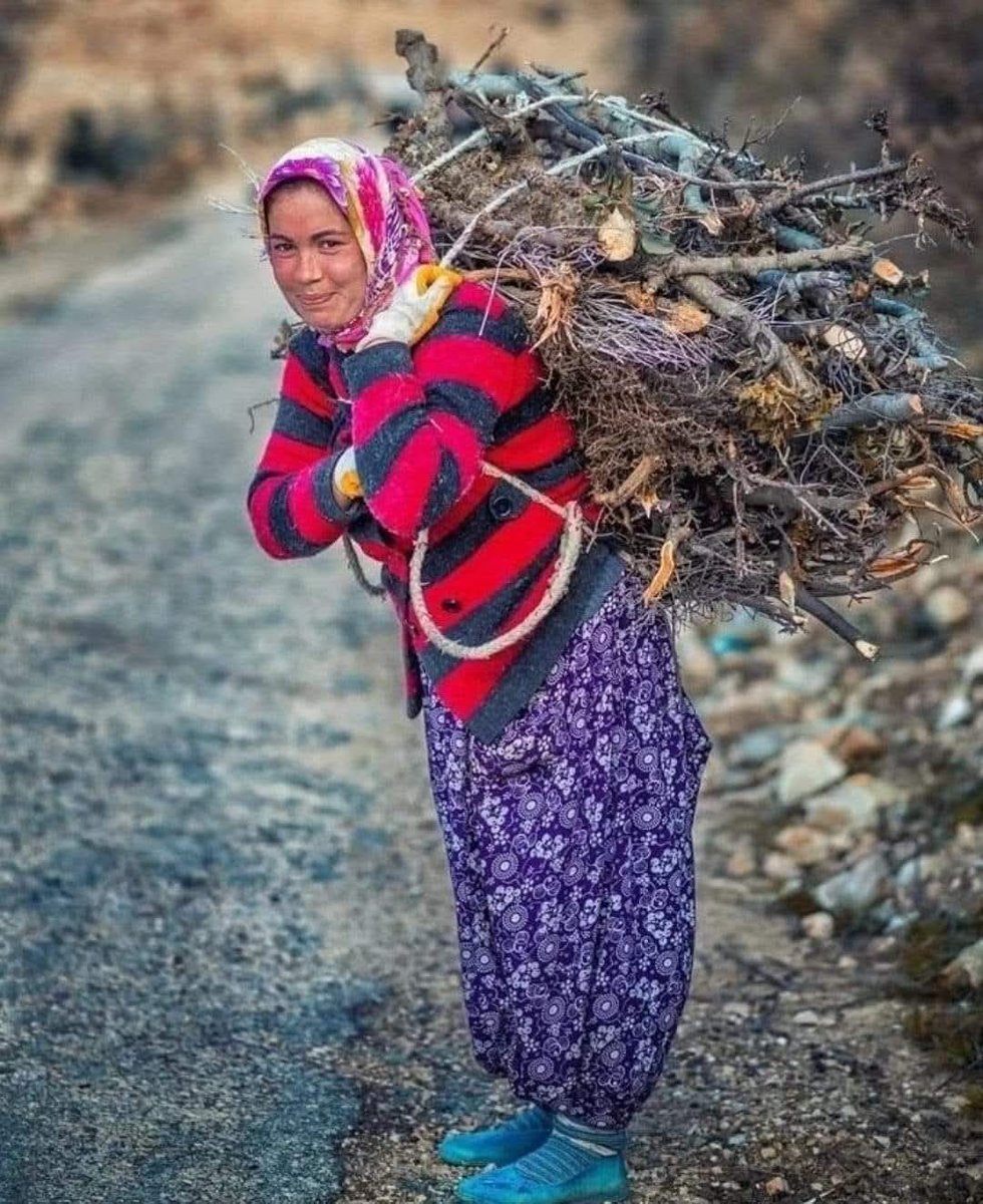 Her şeyi çok iyi bilmenize gerek yok,

 kadir kıymet bilin yeter...