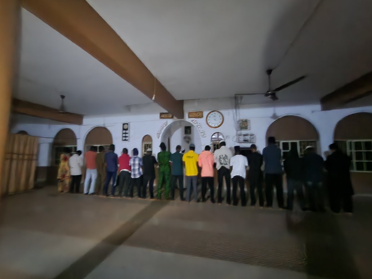 AmsaUnilorin's tweet photo. π The AMSA Unilorin Weekly Tahajjud continued today, with 18 AMSA members, Maulvi Rana Akram Sah'b and an Ansarullah member in attendance.
A blessed continuation of a beautiful tradition of prayer and unity. βͺοΈβ¨
#AMSAUNILORIN https://t.co/3cdlC3rRxs