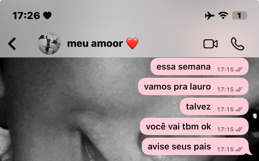 detalhe: mainha chamou ele antes de me dizer que a gente ir pra lauro