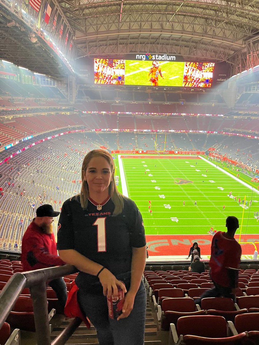 ErickGarMez's tweet photo. #NFLEnTelevisa saludos de Cd. Juarez https://t.co/EdW96cThbM