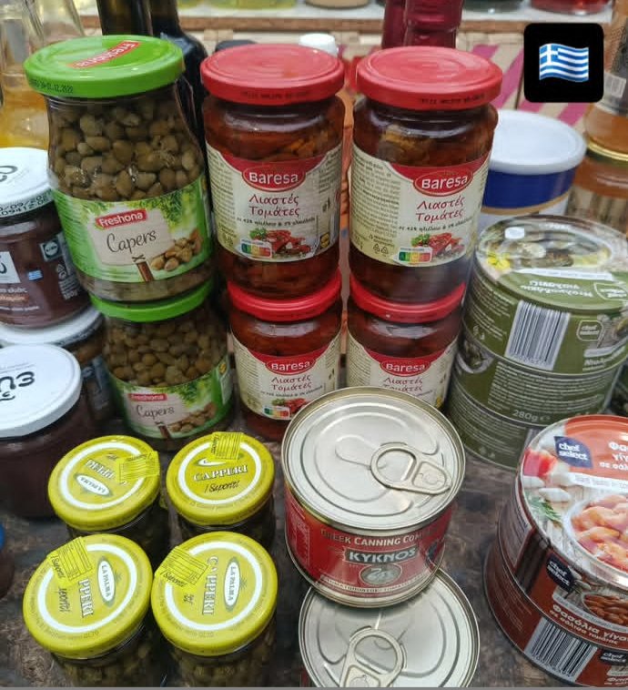 Lele_Mud's tweet image. Poznanik Grk ima tezge u Bloku 44 na pijaci. 
Na instagramu mu je nalog maslinjak_44.