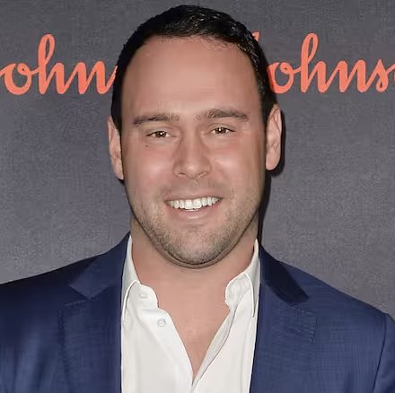 admirerOx's tweet image. HYBE still hasn’t cut ties with genocidal zionists Scooter Braun, Jason Jaesang Lee and David Bolno. not only do these executives continue to hold power but they’re also FINANCIALLY supporting the oppression and suffering in Palestine. making the boycott more necessary than ever.