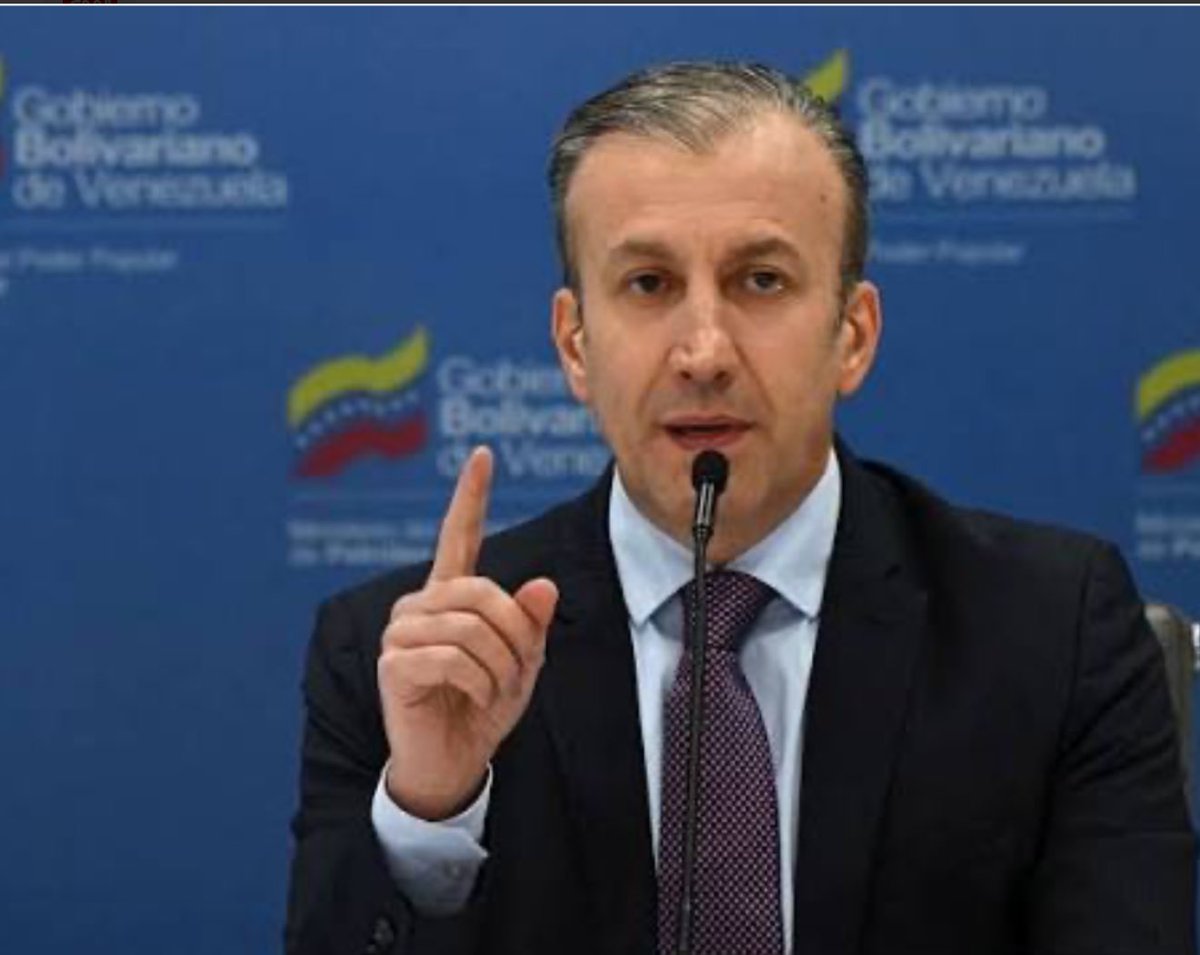 Veo a tres gatos hablando estúpideces del petróleo, pero NO mencionan los 21MM que se robó este chavista.

Por cierto; Dónde estará ahora que nadie dice nada de él 🤷🏻‍♂️