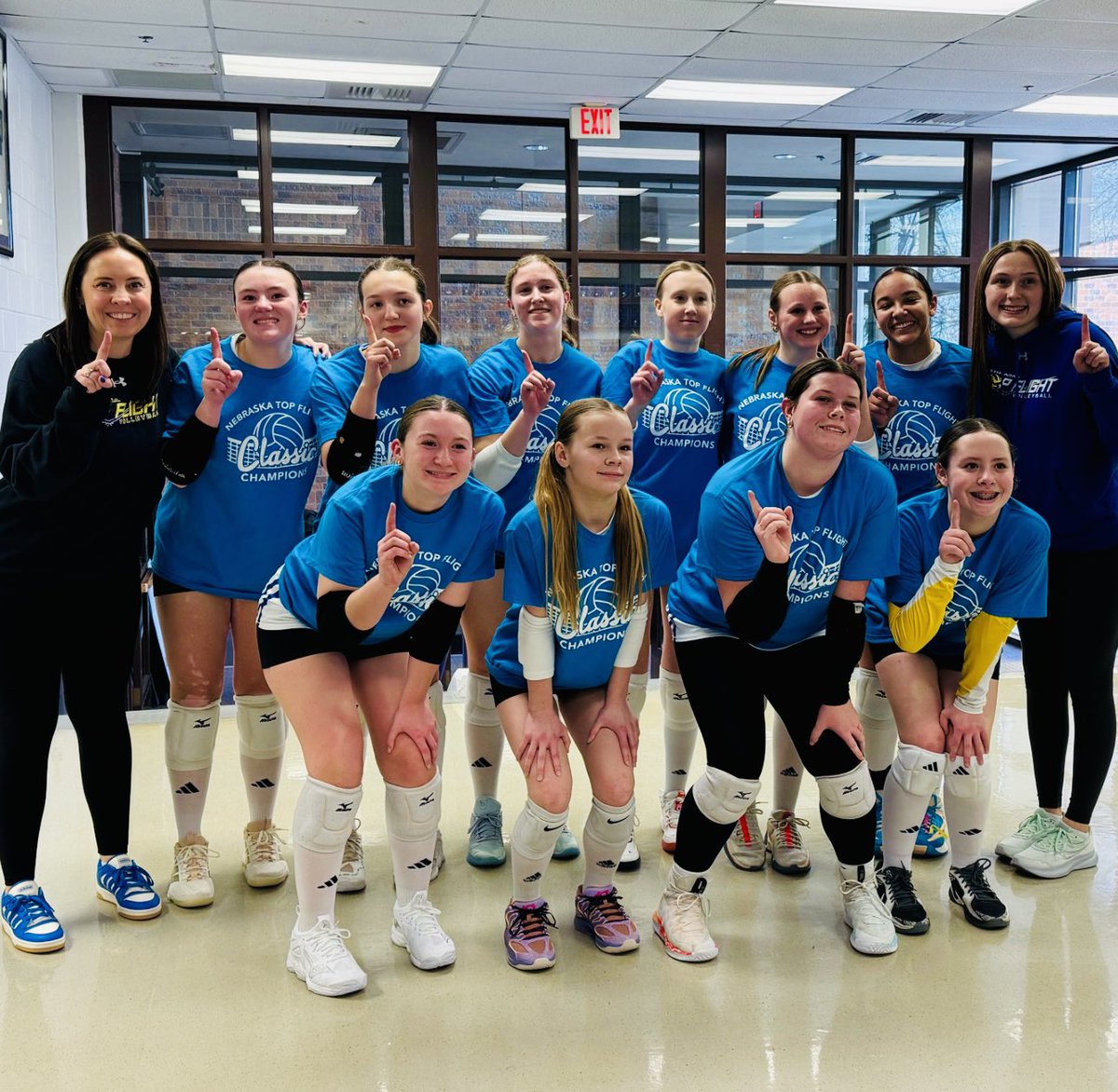 NETopFlightVBC's tweet image. Congratulations to our 15 Gold team for their 1st Place finish at the Top Flight Classic today! 🥇🏐

@GreatPlainsVB #USAV #TopFlightFAM