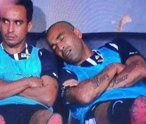 CortinasCentral's tweet image. Eu assistindo o Corinthians hoje